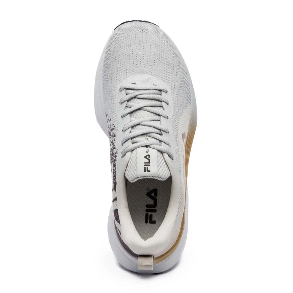 Tênis Fila Agile feminino bege em fundo branco para ajuste e conforto